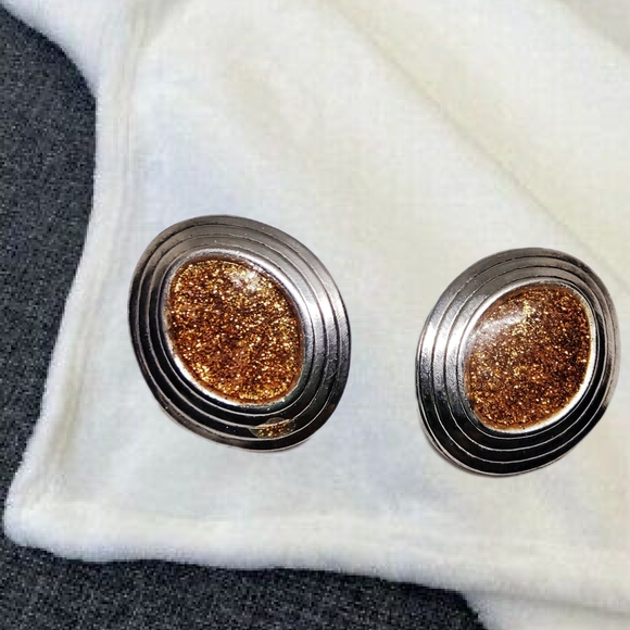 ✓🎄10/$20. Silver Tone Pierced Earrings with Orange Accent - Picture 3 of 3